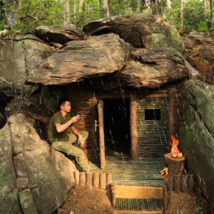 Build an Underground Bushcraft Cave For Survival in The Rain Forest, Catch and Cook